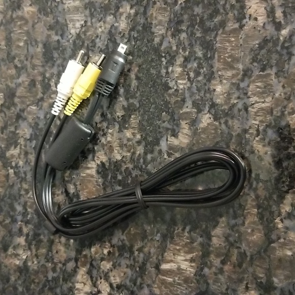 Fujifilm FinePix J10 Digital Camera - Picture 12 of 15